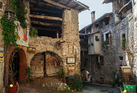 Medieval Village Escape